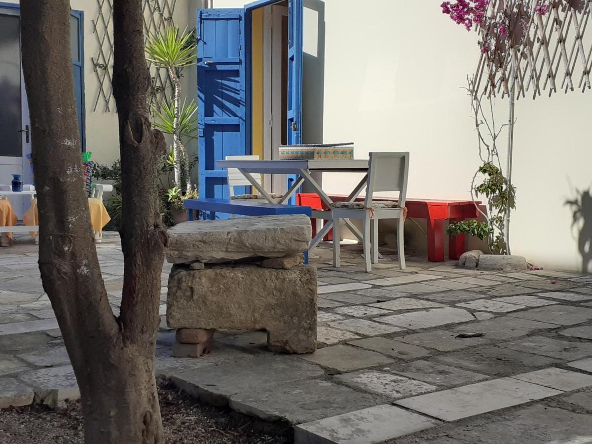 Il Cortile Della Monaca Panzió Brindisi Kültér fotó