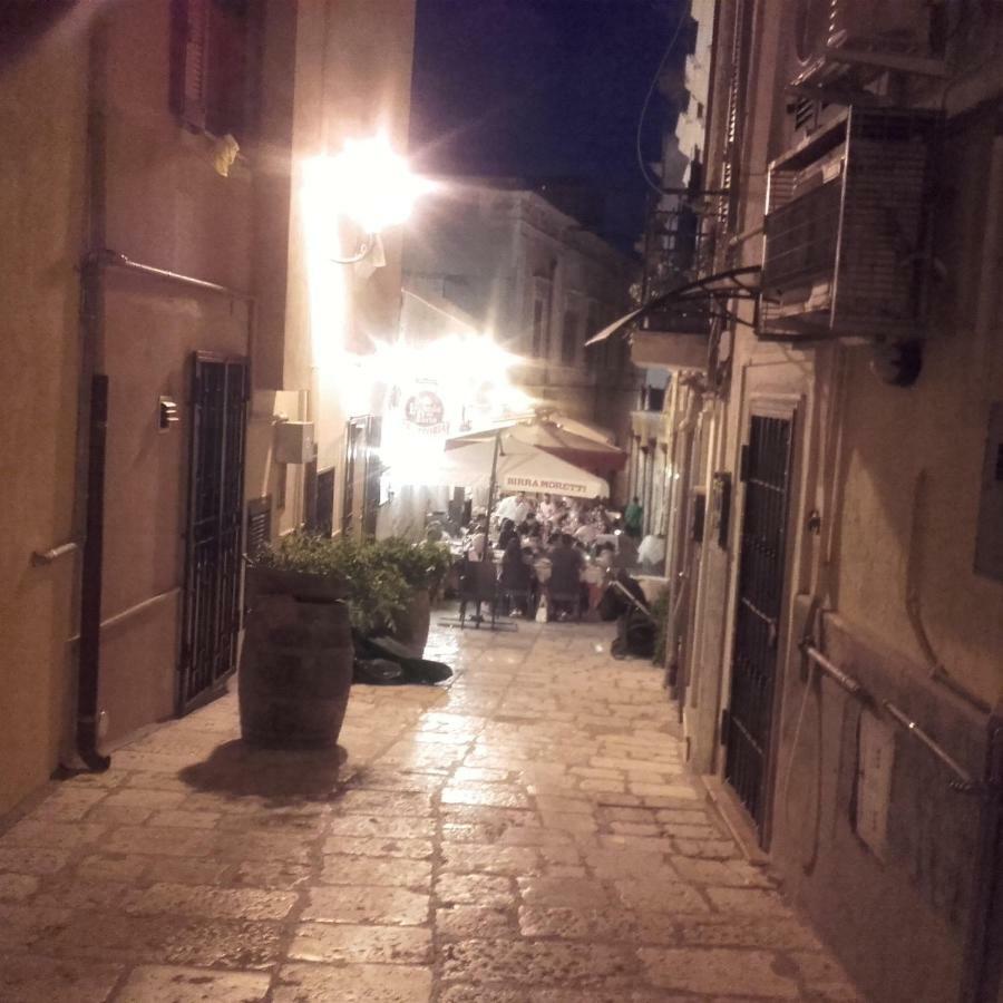 Il Cortile Della Monaca Panzió Brindisi Kültér fotó